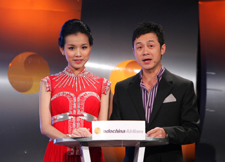 Thùy Lâm lộng lẫy với vai trò MC tại Bài hát Việt 2009