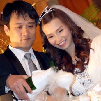 Lã Thanh Huyền rạng ngời hạnh phúc ngày cưới