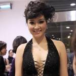 Nguyễn Thị Huyền quyến rũ khi tham dự Đẹp Fashion Show 9