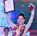 Mai Khôi khóc khi nhận giải Bài hát Việt 2010