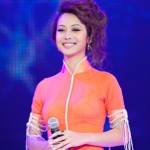 Jennifer Phạm rạng rỡ trong đêm Hoa hậu VN Quốc tế