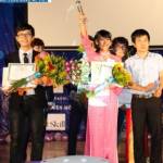 Thùy Linh đăng quang tại cuộc thi MC Sparkling 2013
